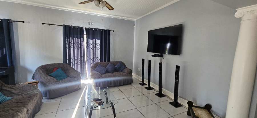 3 Bedroom Property for Sale in Verwoerdpark Northern Cape